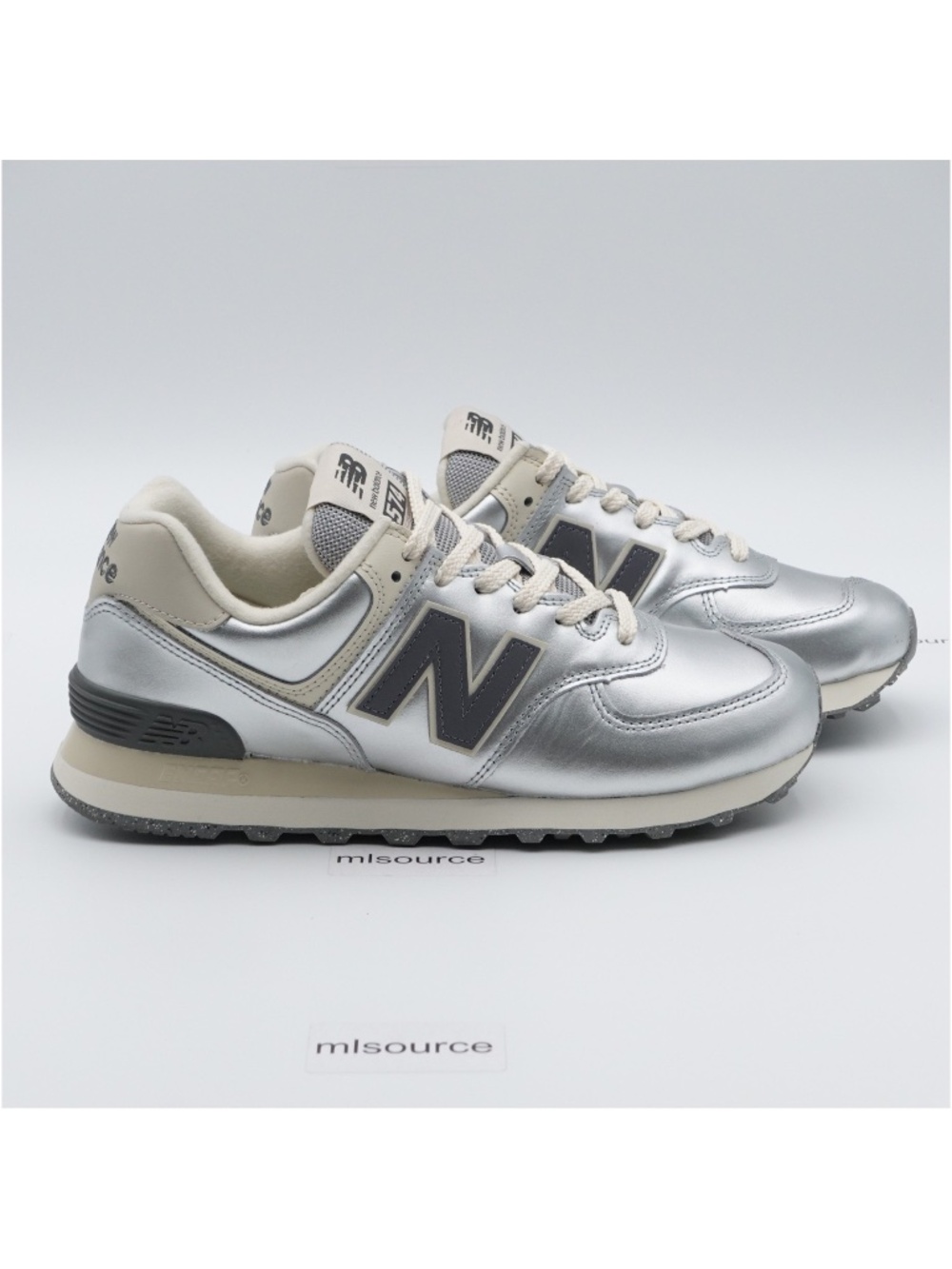 NEW Size 9 Women's New Balance 574 Leather Sneakers WL574MLG Metallic Silver - Picture 3 of 8